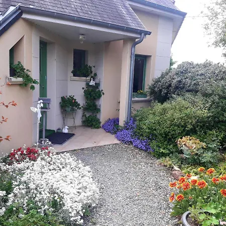 D'hote Avec Piscine Couverte Отель типа 